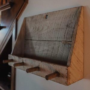 Primitive Step back Keep Peg Board Wall Box